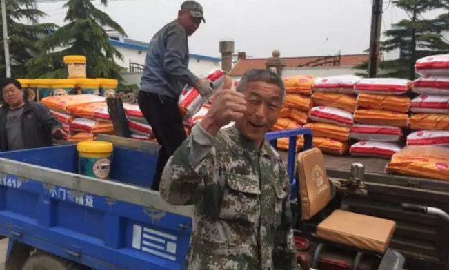 郭寧農資送貨啦！小編數錢啦！數到手抽筋！